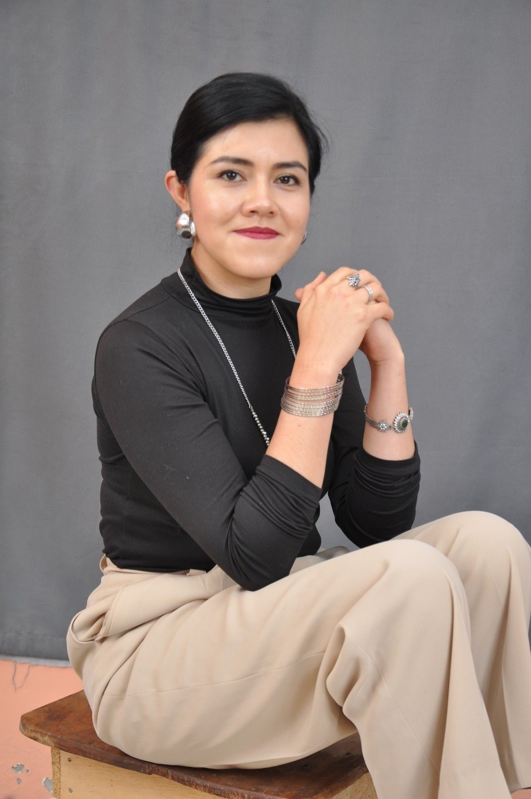 Retrato de estudio seleccionado para la presentación de la marca